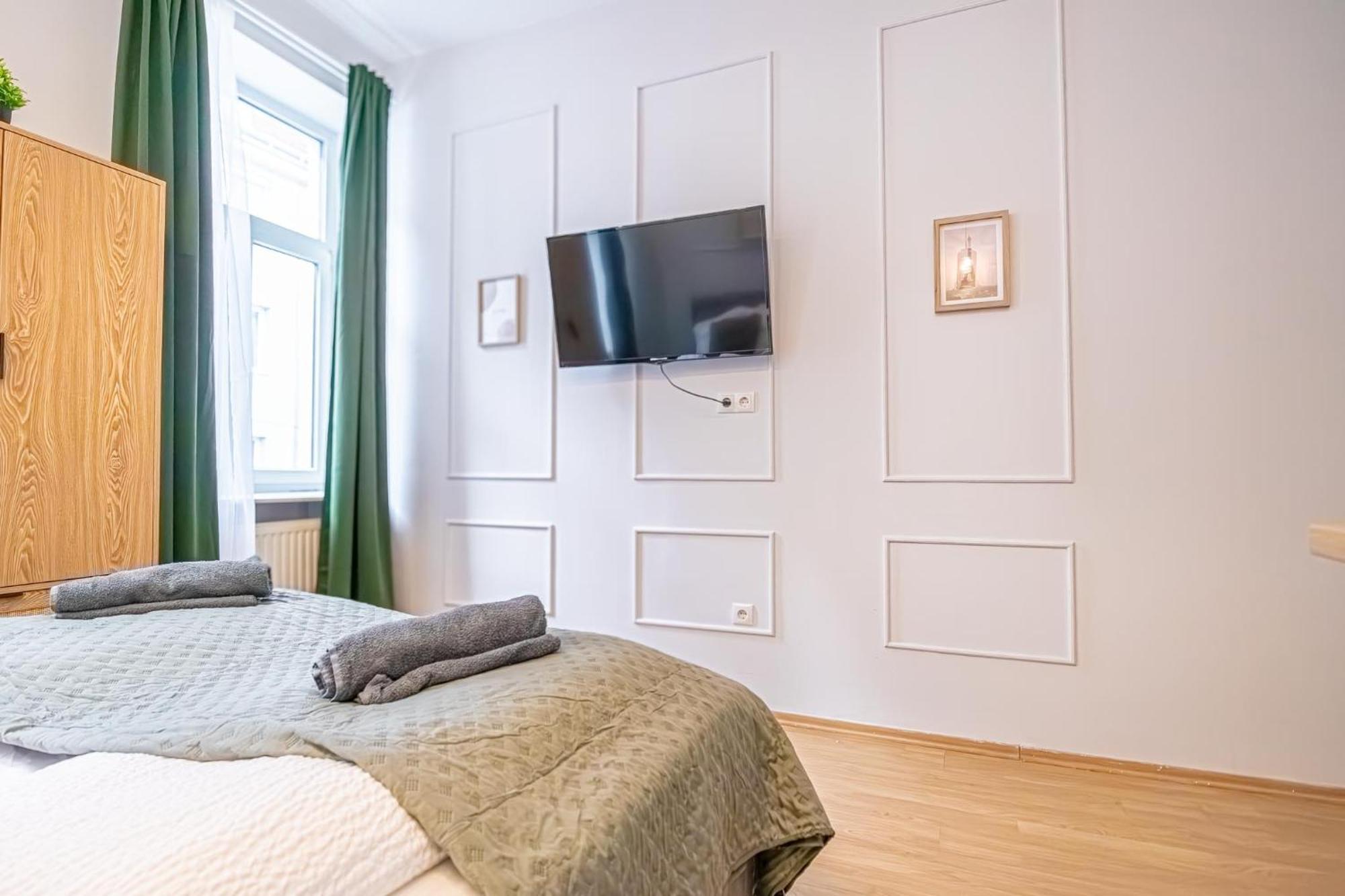 Spacious Shared Apartment Schoenbrunn Vienna Esterno foto